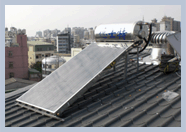 斜屋頂安裝德士特太陽能熱水器